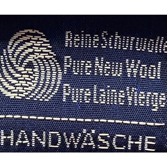 Vintage Manfred Wesenjak grey Solid Knit Mesh Vent Wool Cardigan Adult Size 44 G - Picture 7 of 7